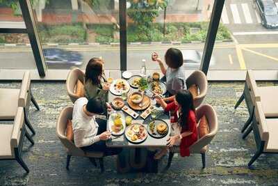 Qin Restaurant & Bar