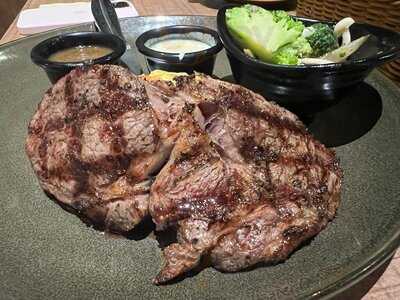 Collin's - Great World