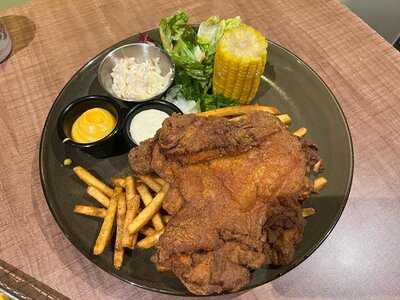 Collin's - Great World