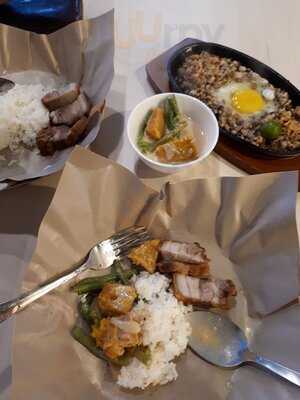 Kuya's Kusinang Pinoy