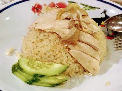 Go-ang Pratunam Chicken Rice