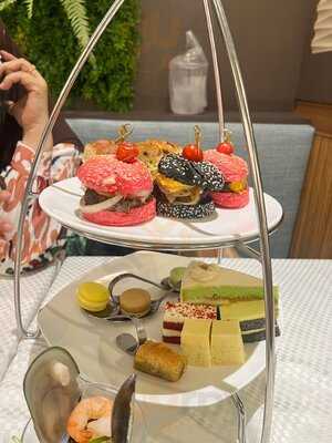 Royal Palm Meat & Dine