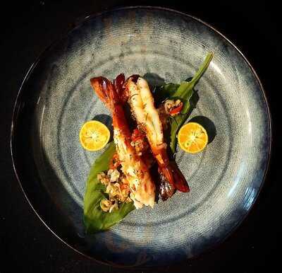 Kebaya Modern Balinese