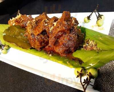 Kebaya Modern Balinese