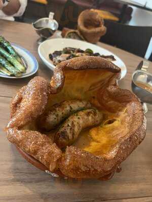 Club Street Wine Room