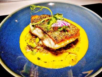 6ixty 7even Restaurant & Bar