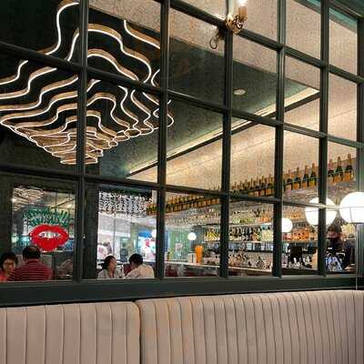 The Oyster Bank Great World