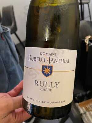 La Fete Wine Bistro & Bar