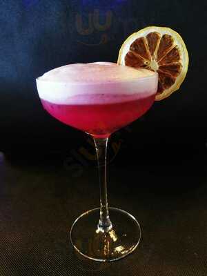 Symphony Cafe Lounge