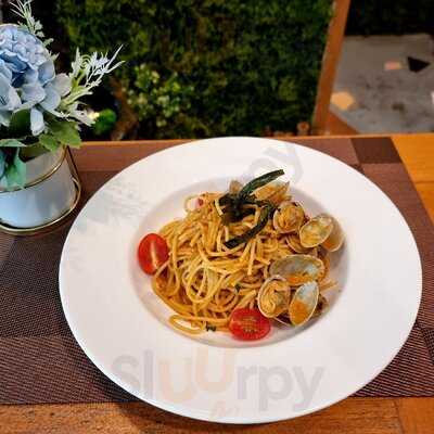 Desiree Cafe And Bar