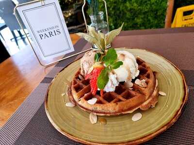 Desiree Cafe And Bar