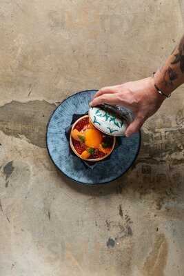 Iko Restaurant & Bar