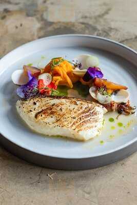 Iko Restaurant & Bar