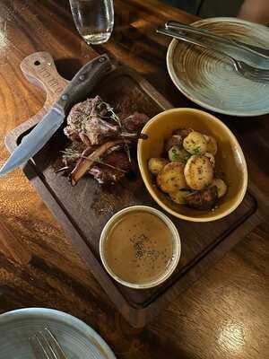 Loulou - French Cuisine & Wine Bar