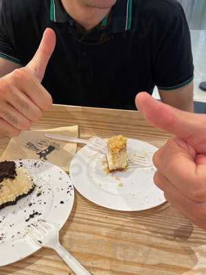 Cat & The Fiddle (raffles Xchange)