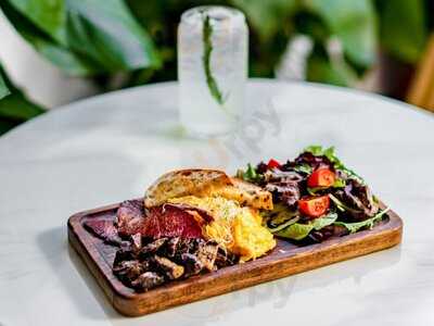 Allo French Restaurant