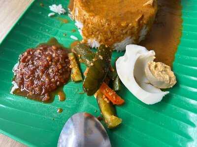 Yes! Nasi Kukus Steam Rice Fried Chicken