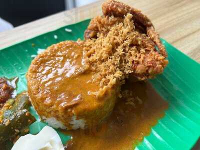 Yes! Nasi Kukus Steam Rice Fried Chicken