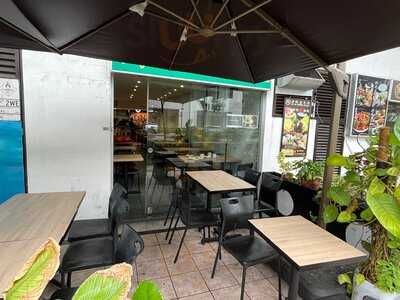 Syam Corners Muslim Food