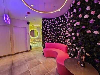 Oche Riverside Point