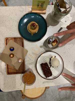 Mr. Bucket Chocolate Factory