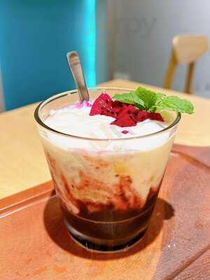 Bistro Eminami Halal Vietnam