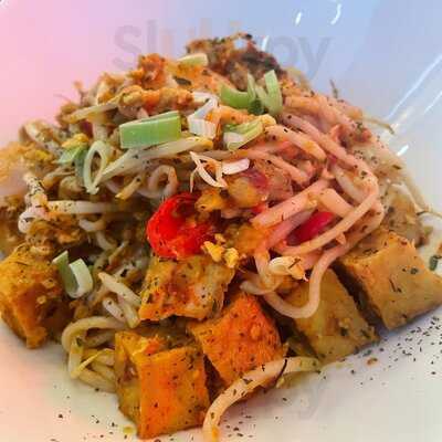 Kelo Cafe + Gastrobar