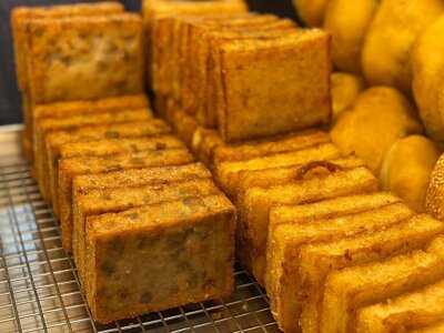 Delisnacks Fried Fritters (vegan)