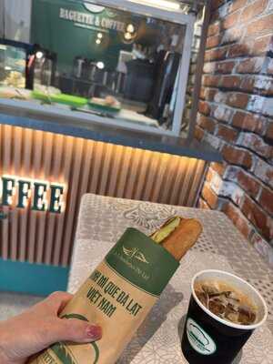 Baguette & Coffee