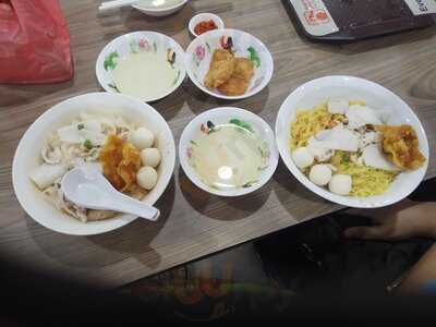 Big Fat Fish Ball Meat Noodles