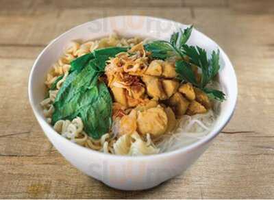 D'penyetz Hillion Mall