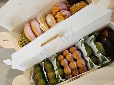 Mister Donuts Junction 8