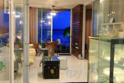 คอฟฟี่แอทโฮม