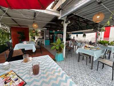 ขนมจีนน้ำยาปู ยำขนมจีนแซ่บเวอร์