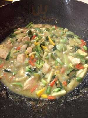 ซอนญ่า ไทยคุ้กกิ้งคลาส เเอนด์ เรสเตอรองท์ 