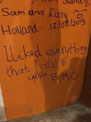 ร้านอาหารขวัญข้าวและครัวกลางซอย