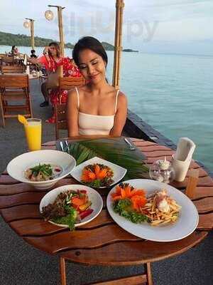 เดอะเจอร์นีย์ บาร์แอนด์เรสเตอรอง