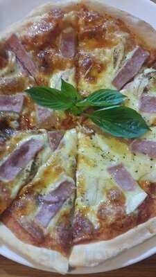 ซันบีช เรสเทอรอง แอนด์ บาร์