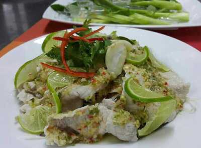 เดอะ คอร์เนอร์ เรสเตอรองท์ & บาร์