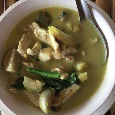 ร้านหาดบางปอ