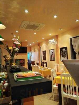 โลคอล สปอร์ต บาร์ แอนด์ พิซเซอเรีย