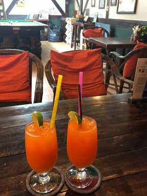 เดอะ ทาเวิร์น