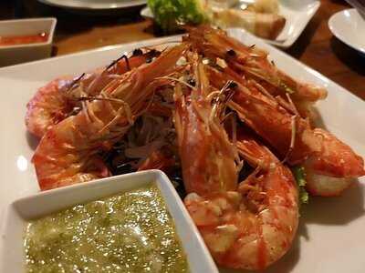 กะตะออนไฟร์บาร์แอนด์กริล