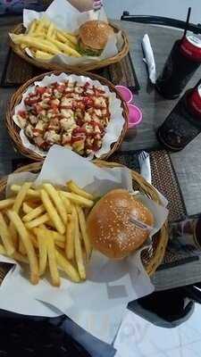 เบอร์เกอร์ เฮ้าส์ หาดกะตะ