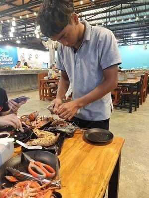 Tong Talay Seafood Buffet