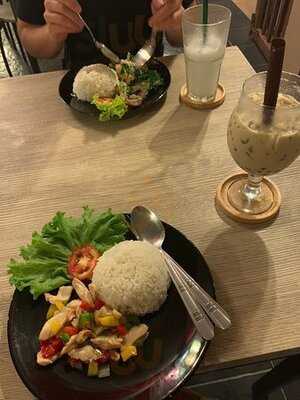 ร้านอาหารบ้านครูกิีฟ