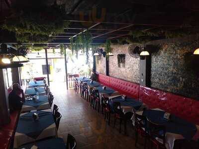 กูรู เรสเตอรองท์ & บาร์