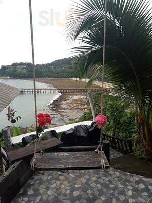 ร้านอาหารร่มไทรบ้านนาคาเล