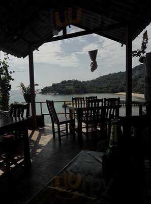 ร้านอาหารร่มไทรบ้านนาคาเล