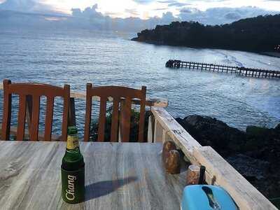 ร้านอาหารร่มไทรบ้านนาคาเล